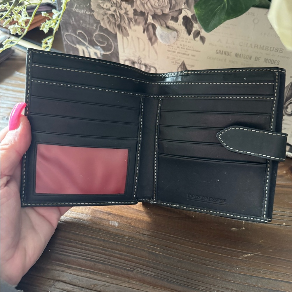 Elegant Black Women's Bag - Picture 4 of 5